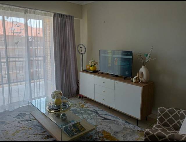 2 BEDROOM APARTMENT FOR SALE IN ANNLIN-WES